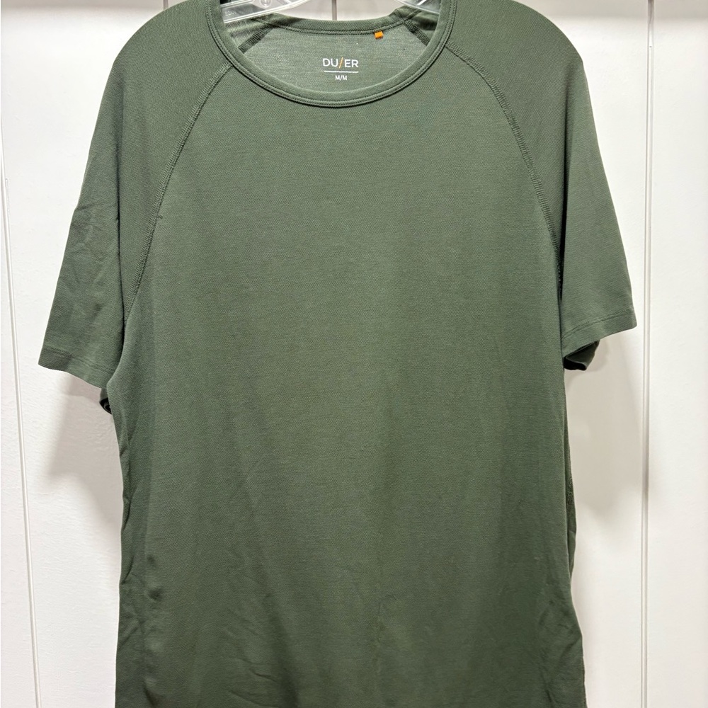DU/ER Short Sleeve 24 Hour Shirt Medium Green Crewneck Athleisure Performance